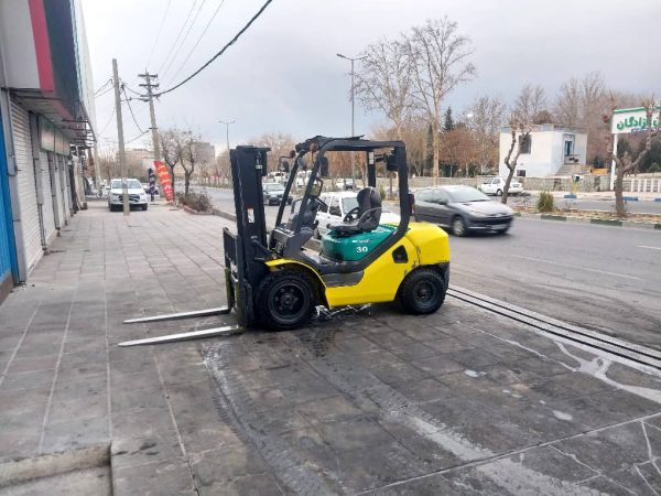 لیفتراک کوماتسو 3 تن