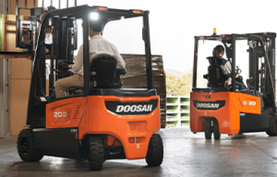 لیفتراک برقی 3 چرخ و 4 چرخ